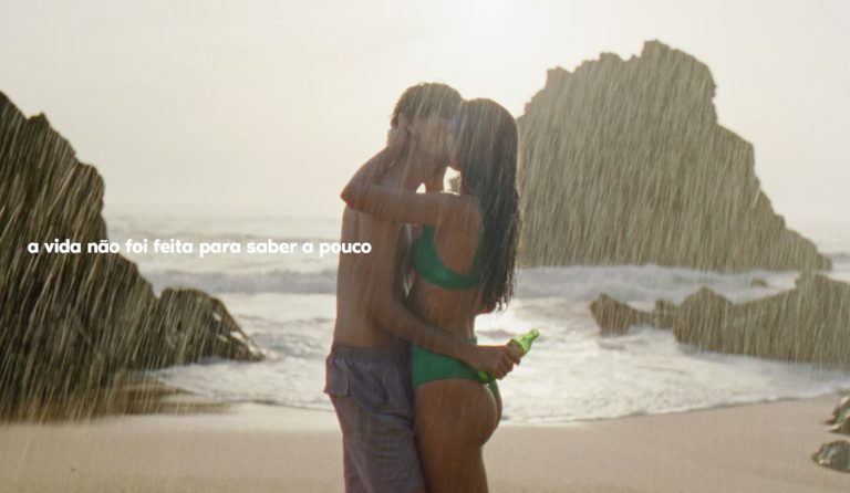 beijo-molhado-campanha-verao-sumol